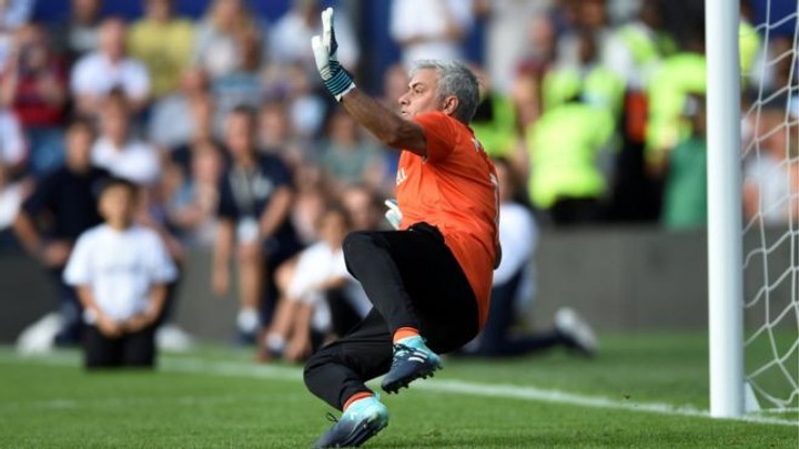 Hviezdny Mourinho. Keď skončí ako tréner, uživí sa aj ako brankár